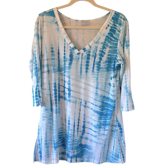 bleu clair Other - Bleu Clair Women’s Blue & white Print Swim Coverup/Tunic Size Large
